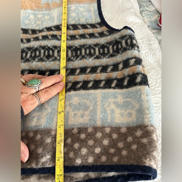 VINTAGE “At Last&Co” 60Wool 40/cotton,acrylic Vest with Blue,black &Tan Pattern. - Picture 4 of 5